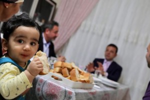 İMAMOĞLU: “BİR ANNENİN DUASINI ALIYORSAM, NE MUTLU BANA”