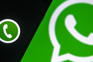 Pembe WhatsApp’a sakın aldanmayın