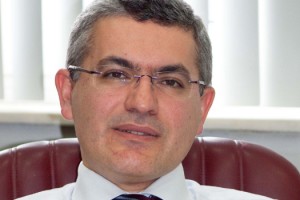 Prof. Dr. Raif Çakmur: “Parkinson hastalığında, hasta yakınlarına önemli görevler düşüyor!”