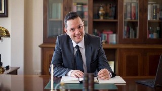 “Atatürk’e hakaret vatan hainliğidir”