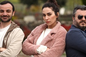 AYAK İŞLERİ İZLEYİCİYLE BULUŞTU