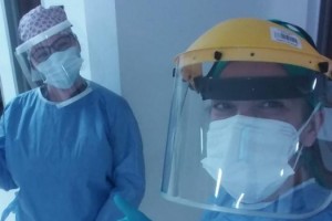 ‘CANINI DİŞİNE TAKAN SAĞLIKÇILARDAN GERİ İSTENEN NÖBET ÜCRETİNİN TAKİPÇİSİYİZ’