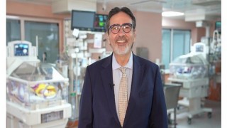 Egeli akademisyenden prematüre bebek sahibi ailelere rehber olacak kitap