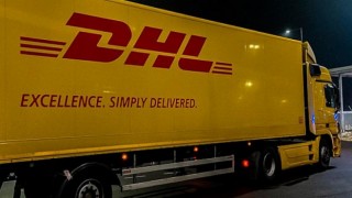 Virüse karşı yarış: DHL’in güncel raporu: ”mutasyonlarının hızını yavaşlatmak için yılda 7-9 milyar doz daha aşı gerekli”