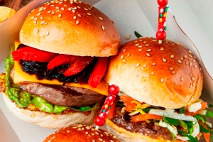 Babaların hem damak tadına, hem de mangal keyfine eşlik edecek hediyeler Metro Türkiye’de!