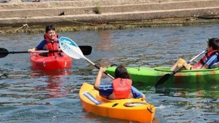 Beykoz’da Okullar Tatile Girdi, Kanolar Suya İndi