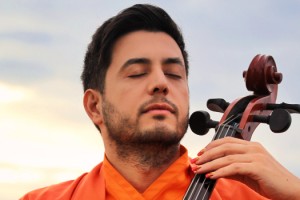 ÇETİN ÇETİNTAŞ HAYVANLARIN RUHUNDA YOLCULUĞA ÇIKARDI