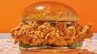 DÜNYAYI KASIP KAVURAN LEZZET POPEYES® THE CHICKEN SANDWICH ŞİMDİ İSTANBUL’DA!