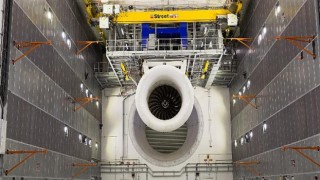 Rolls-Royce sınıfının en büyük tesisini açtı