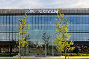 ŞİŞECAM KÜRESEL HEDEFLERİNE DEV YATIRIMLARLA YÜRÜYOR