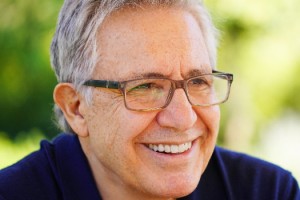 ZÜLFÜ LİVANELİ “BALIKÇI VE OĞLU” İLE ÇOK SATANLARDA