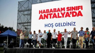 Hababam Sınıfı oyuncuları Antalyalılarla buluştu