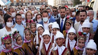 ‘Kötü yönetimi tarihin tozlu sayfalarına acı bir hatıra olarak bırakacağız’