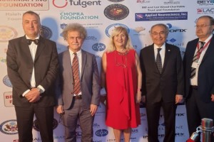 Üsküdar Üniversitesi akademisyenleri SBMT Zirvesi’ne katıldı