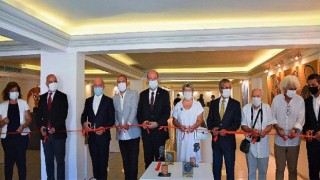 KKTC Cumhurbaşkanı Ersin Tatar, Kıbrıs Modern Sanat Müzesinde iki serginin açılışını gerçekleştirdi