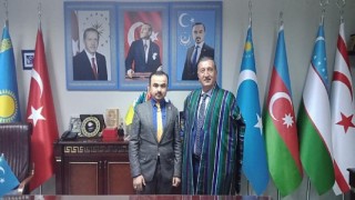ABP’li Yalçın Doğu Türkistan Cumhurbaşkanı’yla birlikte!