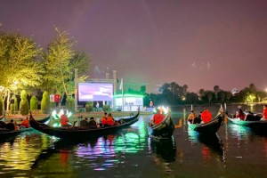 ALTIN KOZA'DA ''GONDOLDA SİNEMA'' KEYFİ 