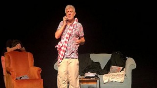 Deniz Salman ”Bir Aktör Ne Yapıyor” adlı oyunuyla Antalya’daki tiyatroseverlerle buluştu!