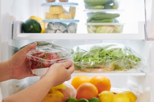 Gıdaları buzdolabında doğru şekilde saklayın, israfı önleyin