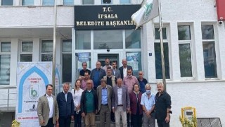 İYİ Parti İpsala’da çiftçinin yanında