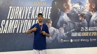 Karate Şampiyonasında Aliağa’ya Madalya