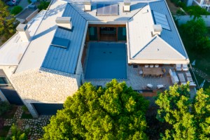 Ege coğrafyasıyla eşsiz mimariyi buluşturan tasarımlar…