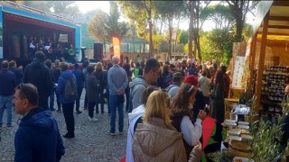 Festival Renkli Görüntülerle Başladı