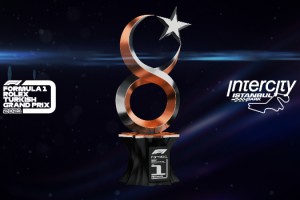  FORMULA 1 KUPASI SAHİBİNİ BEKLİYOR