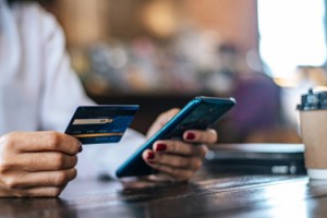 Black Friday sezonunda çevrimiçi ödeme dolandırıcılığı %208 arttı