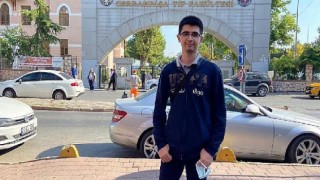 İşitme kayıplı doğdu, hedefi doktor olmak