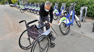 Tekerlekli sandalyeler artık bisiklet yollarında