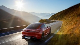 Yeni Porsche Taycan GTS