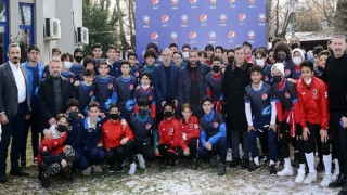 Futbolun efsaneleri Ankara’da Pepsi ‘Yıldız Futbolcu Seminerleri’nde genç futbolseverlerle buluştu
