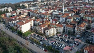 Gölcük’te yapılan otoparktan vatandaş çok memnun