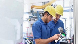 Schneider Electric OG ve AG elektrik dağıtım sistemleri için güç kullanılabilirliği ve güvenilirliğini optimize eden yeni dijital ve güç sistemi çözümleri sunuyor