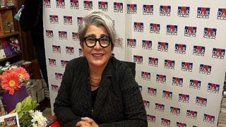 Ünlü Oyuncu Devrim Yakut, D&R’daki İlk İmza Gününde Sevenleriyle Buluştu