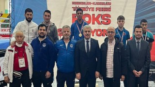 Başarılı eldivenler kürsünün zirvesinde