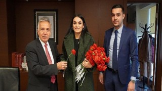 Başkan Altınok gazetecileri unutmadı