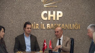 Başkan Soyer’den yeni yılın ilk ziyareti CHP İl Başkanlığı’na