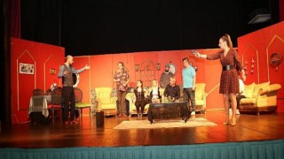 ”Kurtar Beni Damat” Bir Kez Daha Kahkahaya Boğdu