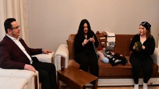 Mustafakemalpaşa’da ilmek ilmek sevgi örüyorlar