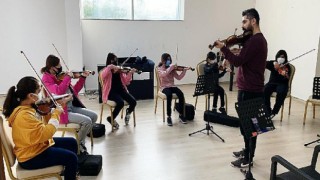 Yenişehir Belediyesinin kültür ve sanat kurslarına yoğun ilgi