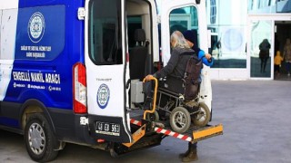 Büyükşehir’in Engelli Nakil Hizmeti takdir topluyor