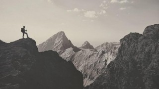 Dağcılık temalı ödüllü fotoğraf sergisi açıldı