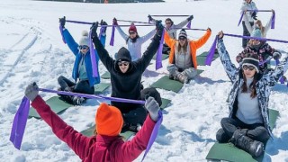 Eklem Sağlığı için 2400 m’de Yoga Yaptılar
