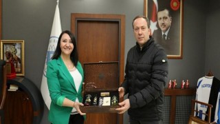 Geyve Belediye Başkanı Murat Kaya, Pazaryeri Belediye Başkanı Zekiye Tekin’i ziyaret etti.