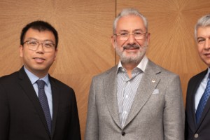 TOSYALI HOLDİNG’DEN DÜNYANIN EN BÜYÜK ÇATI ÜSTÜ GÜNEŞ ENERJİSİ PROJESİ