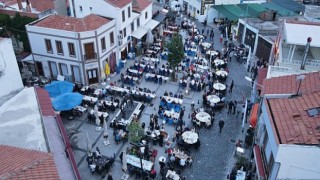 Ayvalık’da dev iftar sofrası