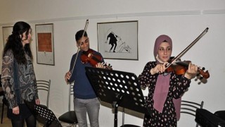 Keman Virtüözleri Çukurova’da Yetişiyor