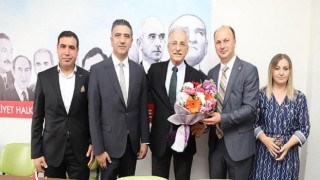 Murat Karayalçın: “Büyükşehir Belediyeleri, Yerel Hükümetler Gibi”